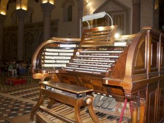 Consolle del grande organo del Duomo di Messina
